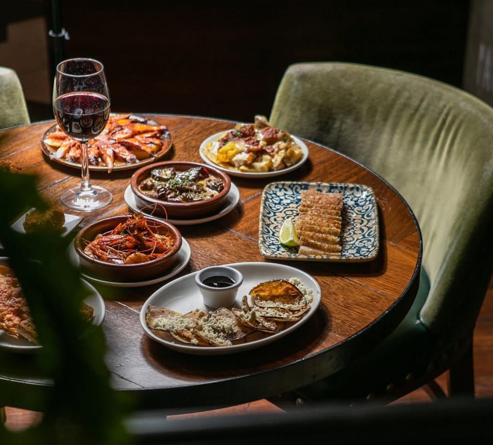 Platos de la carta del restaurante Cachitos Diagonal