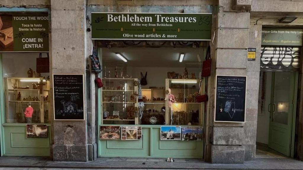 Exterior de la tienda Bethlehem Treasures de Barcelona