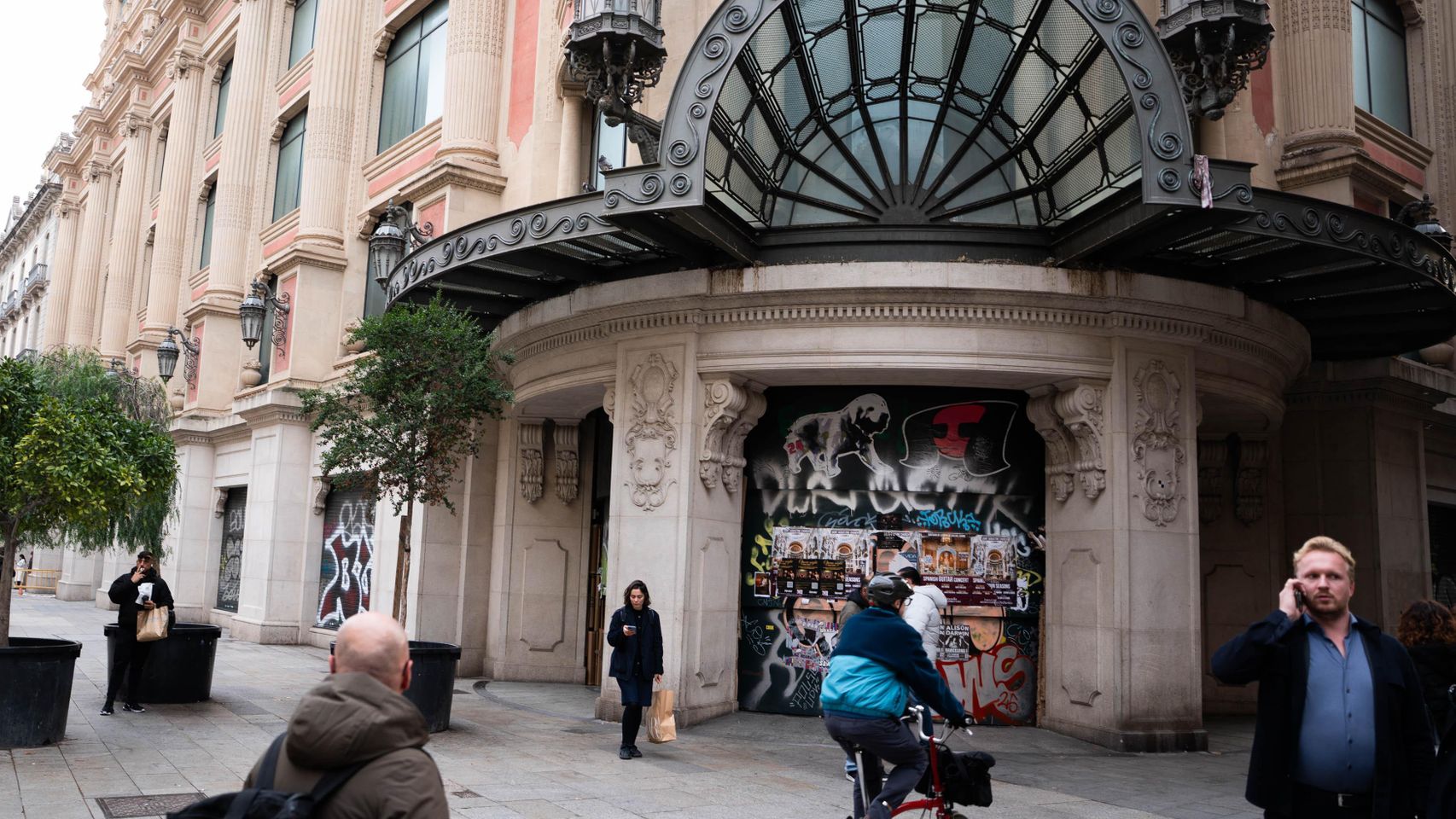 Entrada a El Corte Inglés de Portal de l’Àngel, cerrado desde agosto de 2024