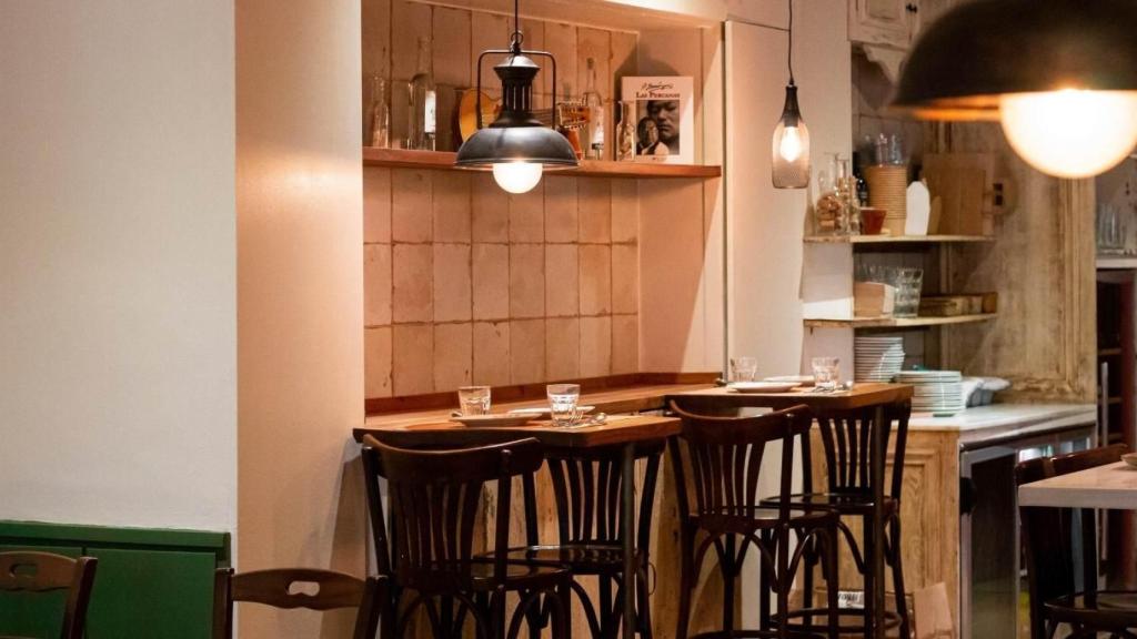 Interior del restaurante Pueblo Libre en Barcelona