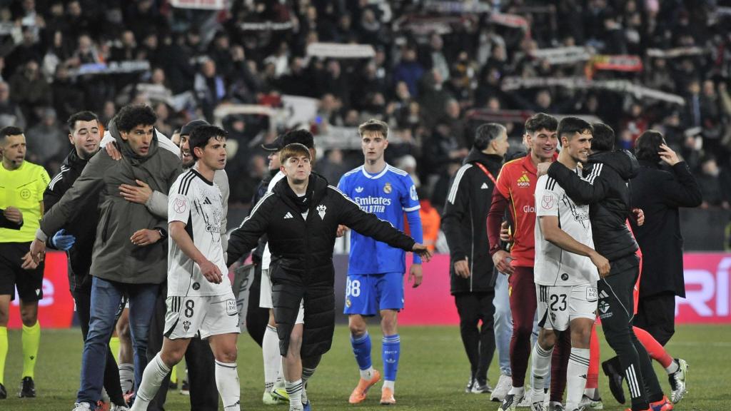 Los jugadores del Albacete celebran la victoria ante el Real Madrid en la Copa del Rey