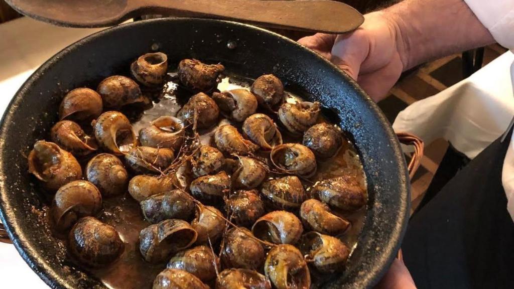 Plato de caracoles en el restaurante Can Lluis de El Raval
