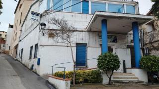 Exterior de la comisaría de la Policía Local de Cabrils