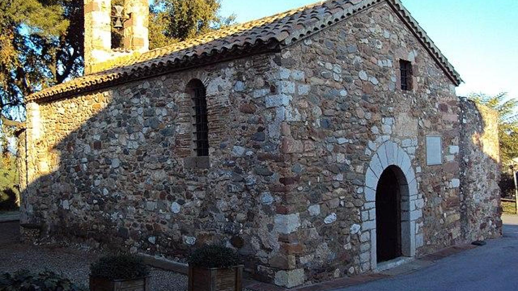 Ermita romànica de Santa Magdalena de Puigbarral de la urbanización Font de l'Espardenyera en Terrassa