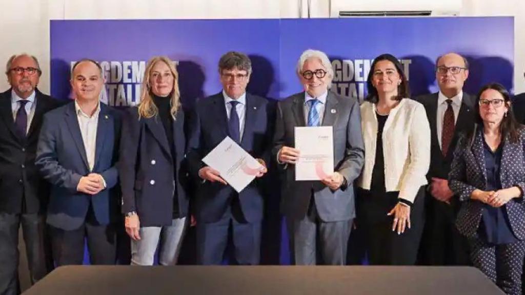 Carles Puigdemont y Josep Sánchez Llibre, en una reunión en Perpiñán