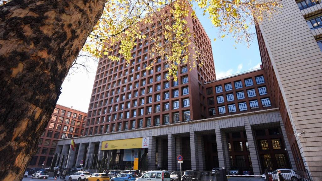 Fachada de la sede del Ministerio de Sanidad en Madrid en una imagen de archivo