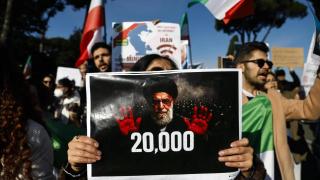 Barcelona tiende la mano a Irán e insta a Europa a actuar ante la brutal represión de Jamenei