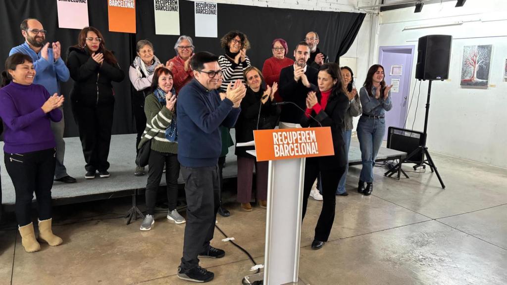 El candidat a liderar BComú, Gerardo Pisarello, junt amb la seva número dos, Carolina Recio