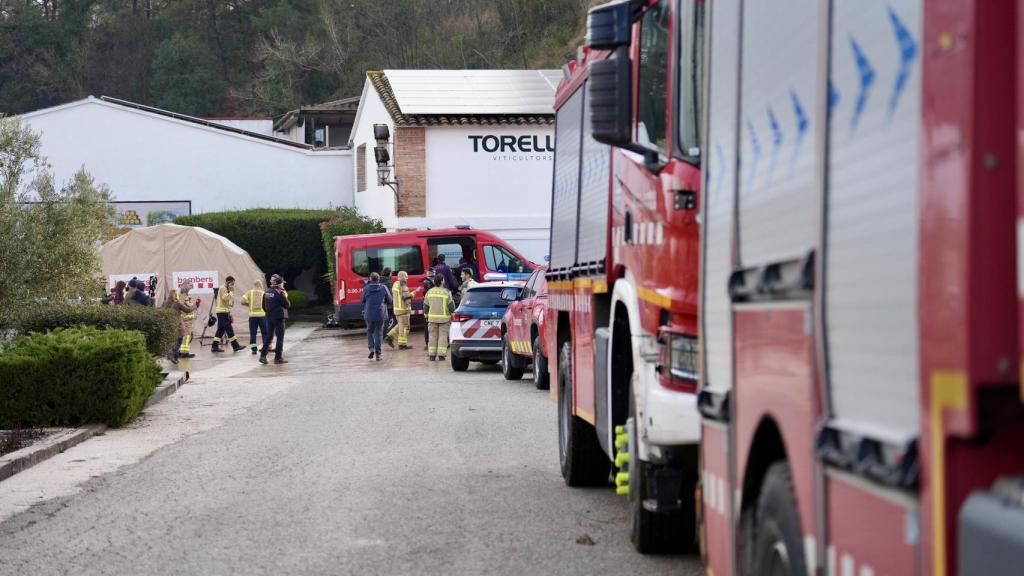 Dispositivo policial y de servicios de emergencias en el accidente del tren de la R4 en Gelida