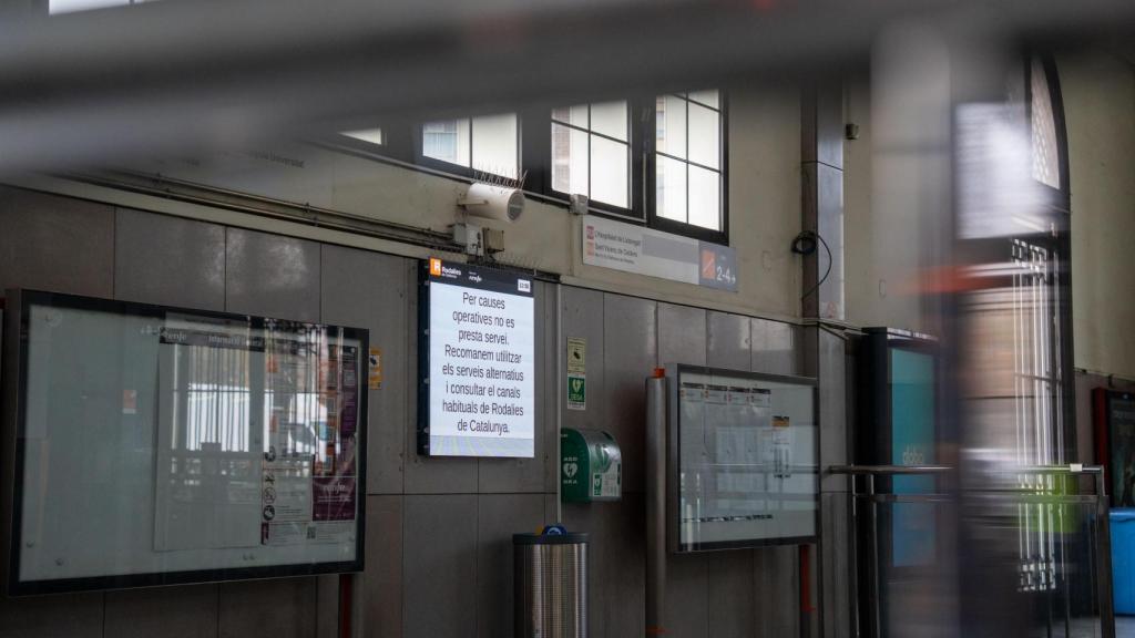 Una estación de Rodalies vacía por las afectaciones