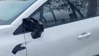 Los vecinos de Porta, en alerta ante el aumento del incivismo: "Hay mucha suciedad, ruido y destrozan coches"