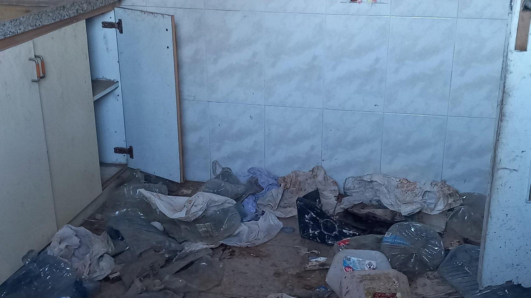 Estancia en mal estado donde ese encontraban los gallos