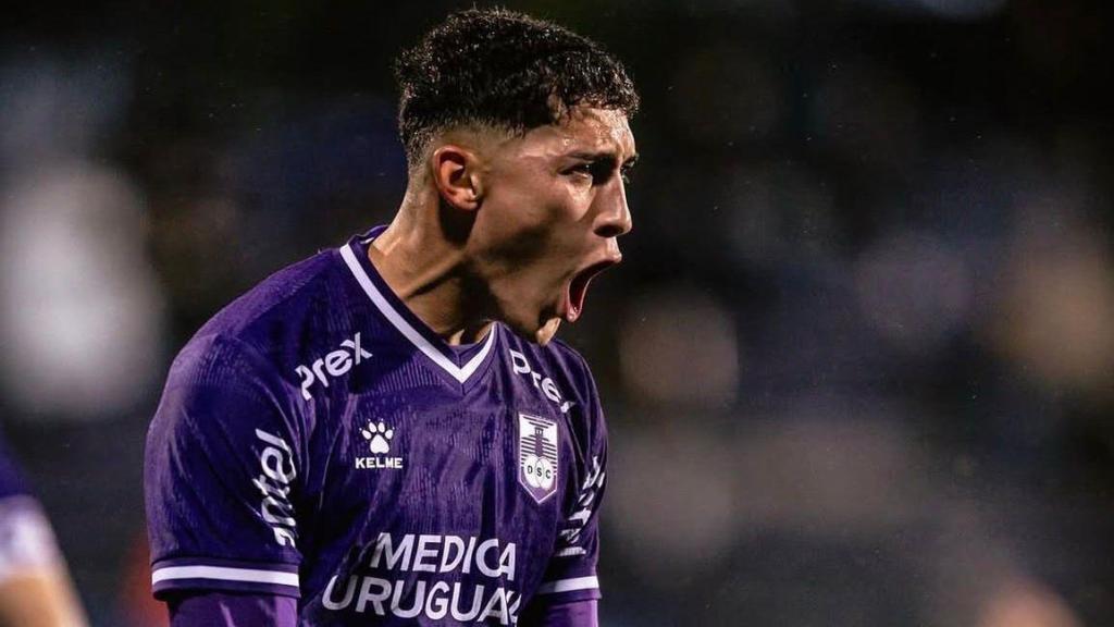 Patricio Pacífico con Defensor Sporting