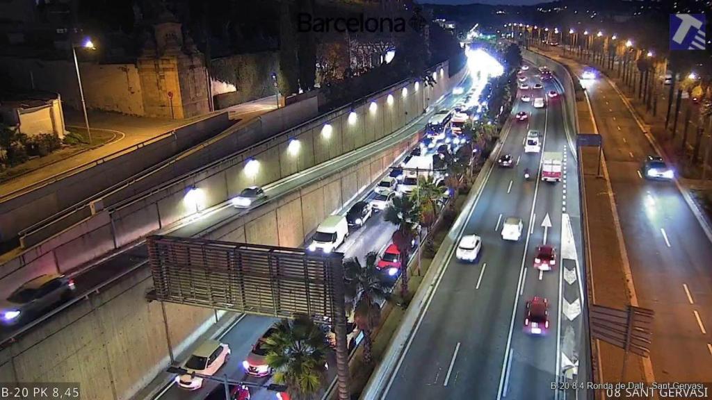 Congestión en la Ronda de Dalt en sentido Llobregat