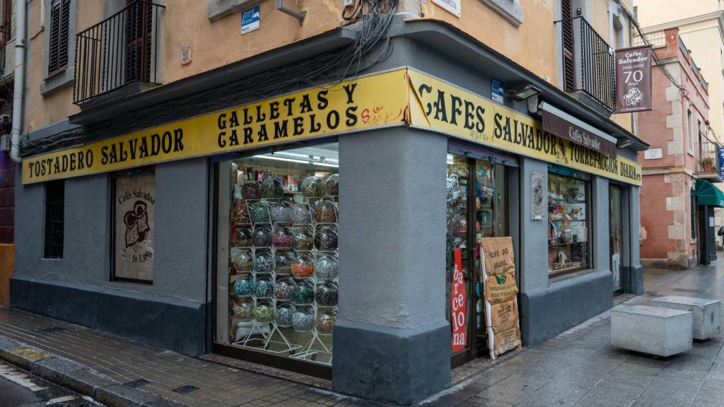 Escaparate de la tienda de Café Salvador en la Barceloneta