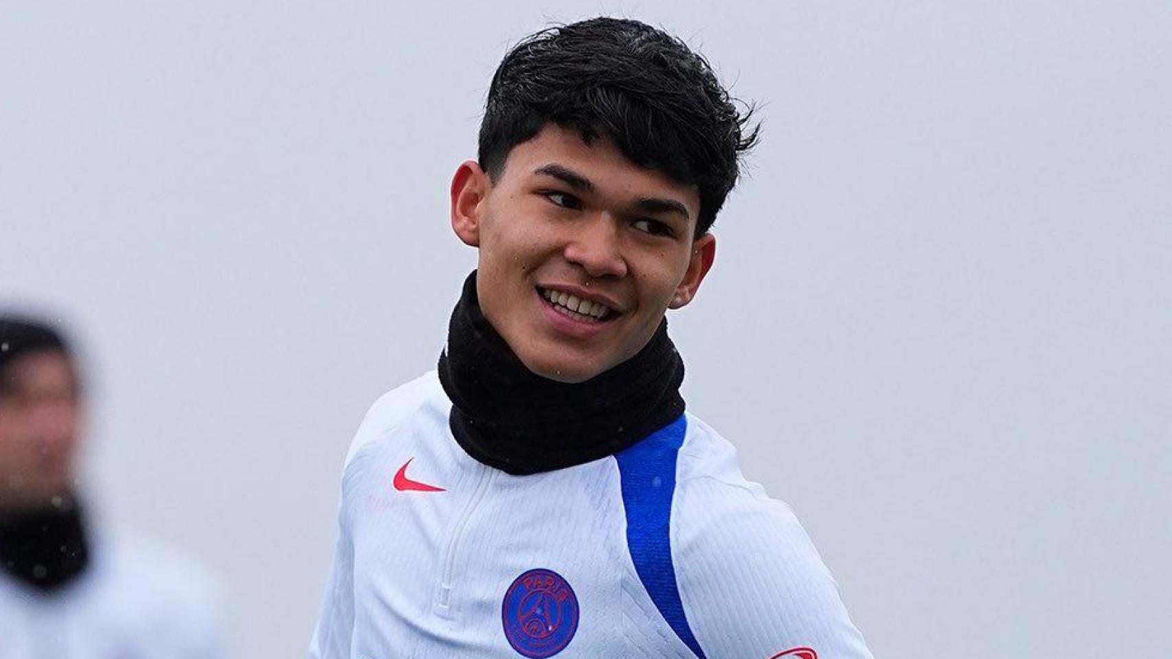 Dro en su primer entrenamiento con el PSG