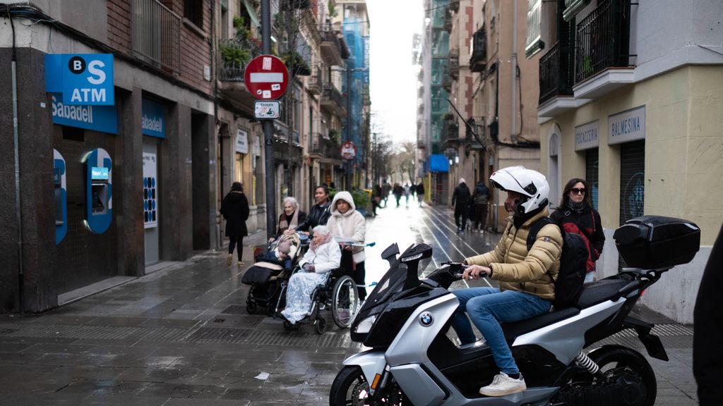 Un dels carrers de La Barceloneta
