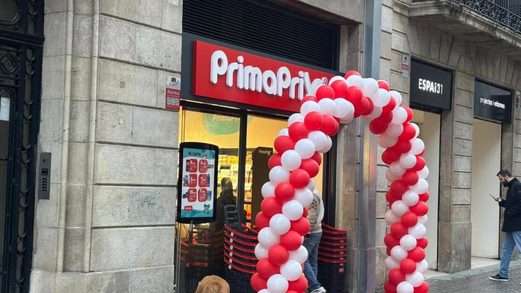Inauguración del supermercado PrimaPrix en la calle Girona de Barcelona