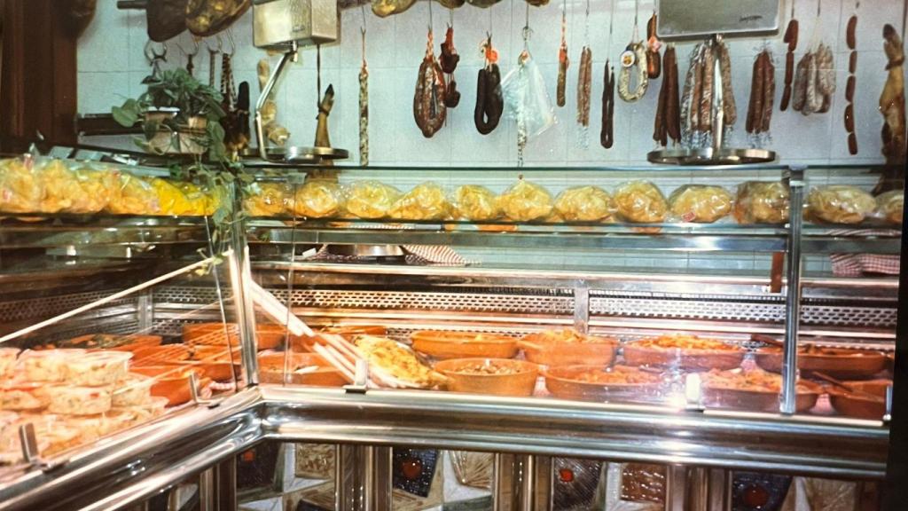 Interior de la carniceria por dentro