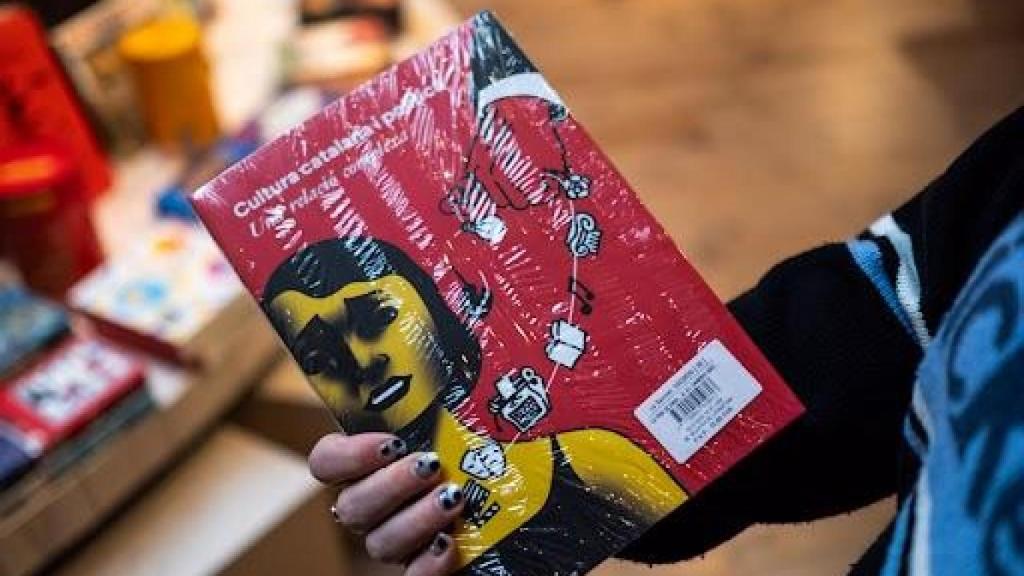 Portada del cuadernillo en catalán 'Cultura catalana i política, Una relació complexa