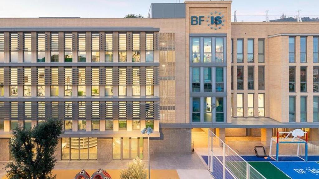 Barcelona High School