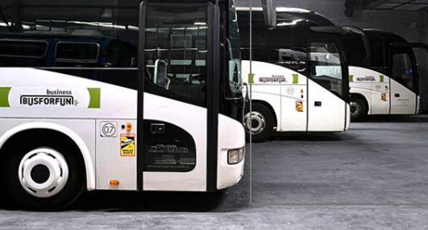 Autobusos contractats per BusForFun