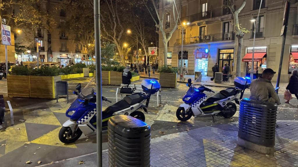 Refuerzo de Guardia Urbana en Sant Antoni