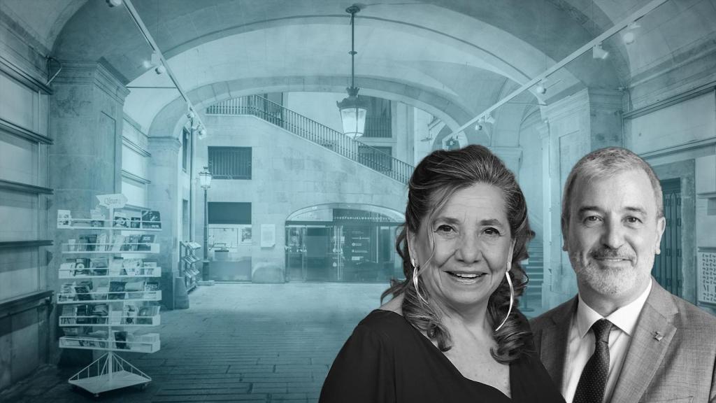 La presidenta del Ateneu Barcelonès, Isona Passola, junto al alcalde de Barcelona, Jaume Collboni, ante la entrada a Ateneu Barcelonès