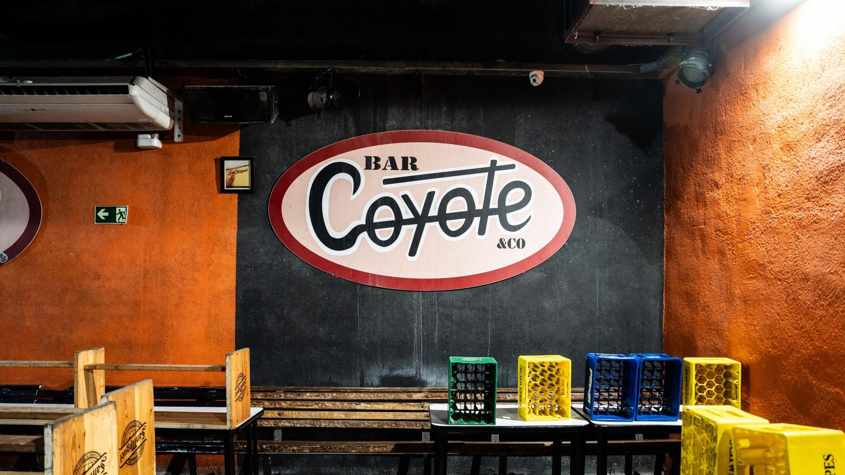 Bar Coyote