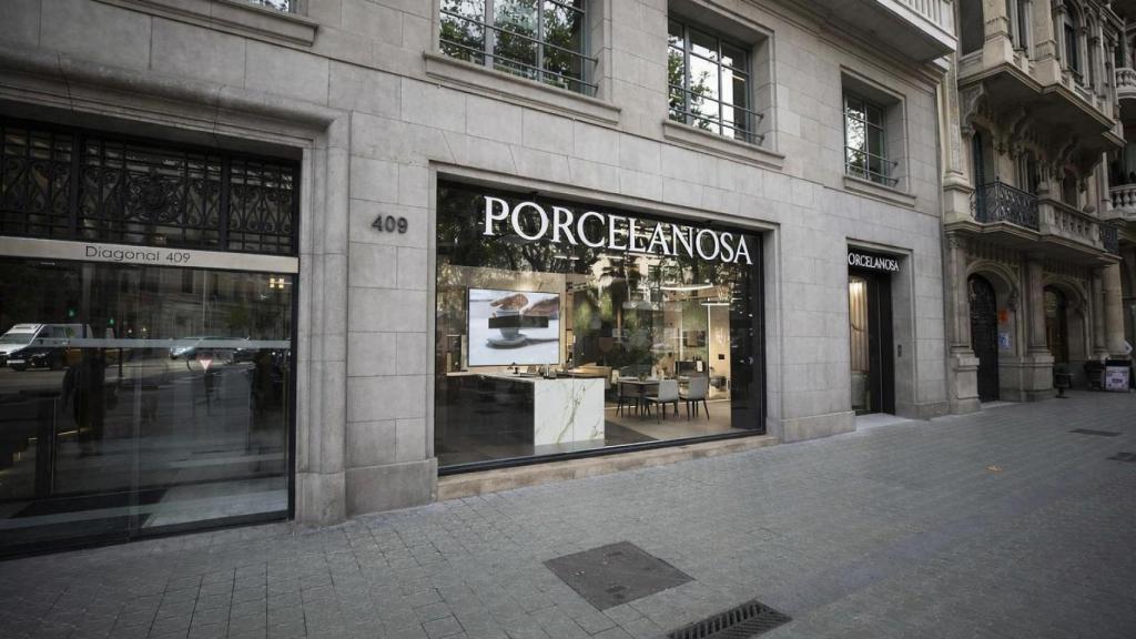 Exterior de la tienda Porcelanosa en la avenida Diagonal de Barcelona