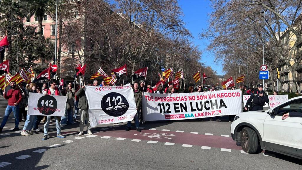 Concentración de trabajadores del 112 en Barcelona