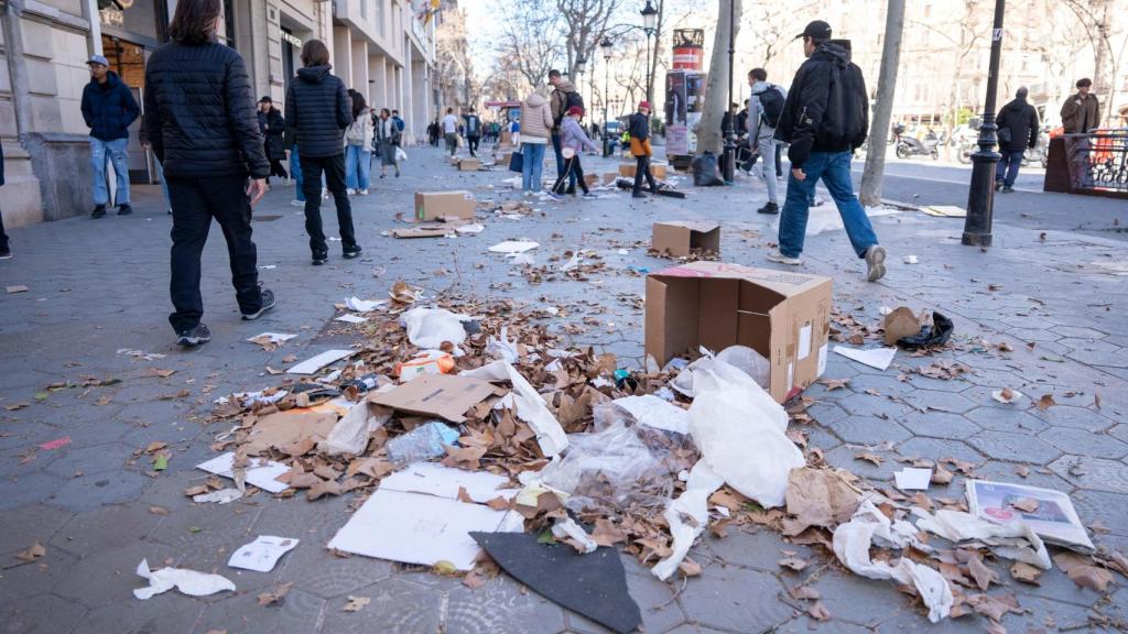 Destrosses pel pas de la borrasca Nils al centre de Barcelona