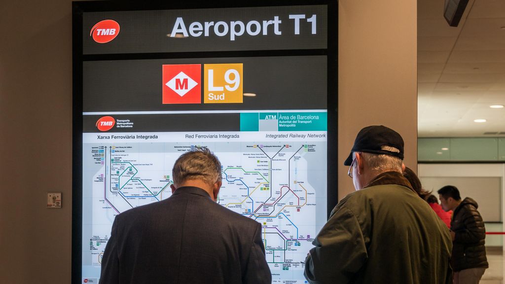 Parada de Aeroport T1 del metro de Barcelona en la línea L9 Sud