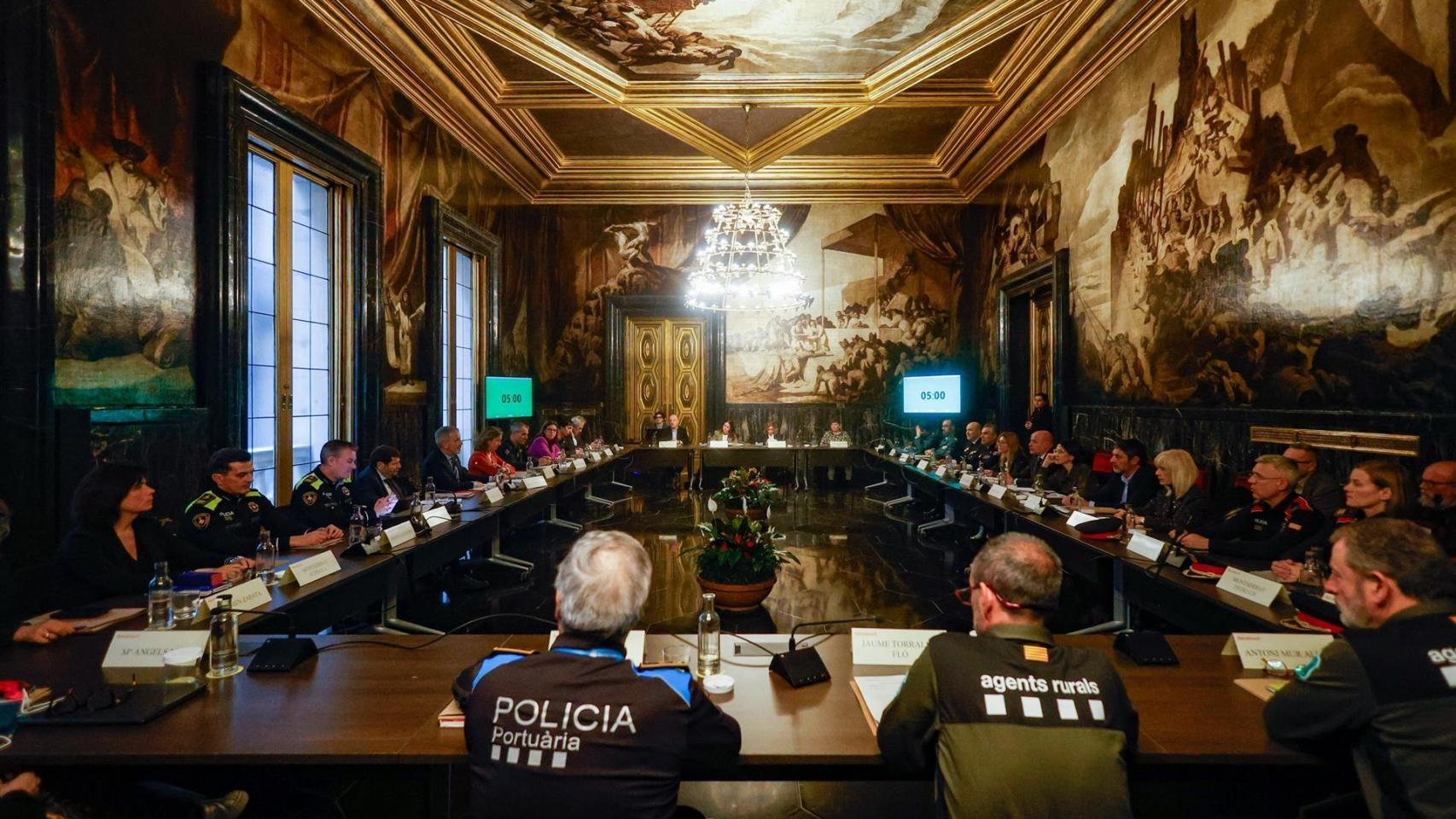 El alcalde Jaume Collboni, la consellera Núria Parlon, el t.alcalde Albert Batlle, el director general de Mossos Josep Lluís Trapero y delegado del Gobierno Carlos Prieto, durante una reunión de la Junta Local de Seguridad, a 13 de febrero de 2026