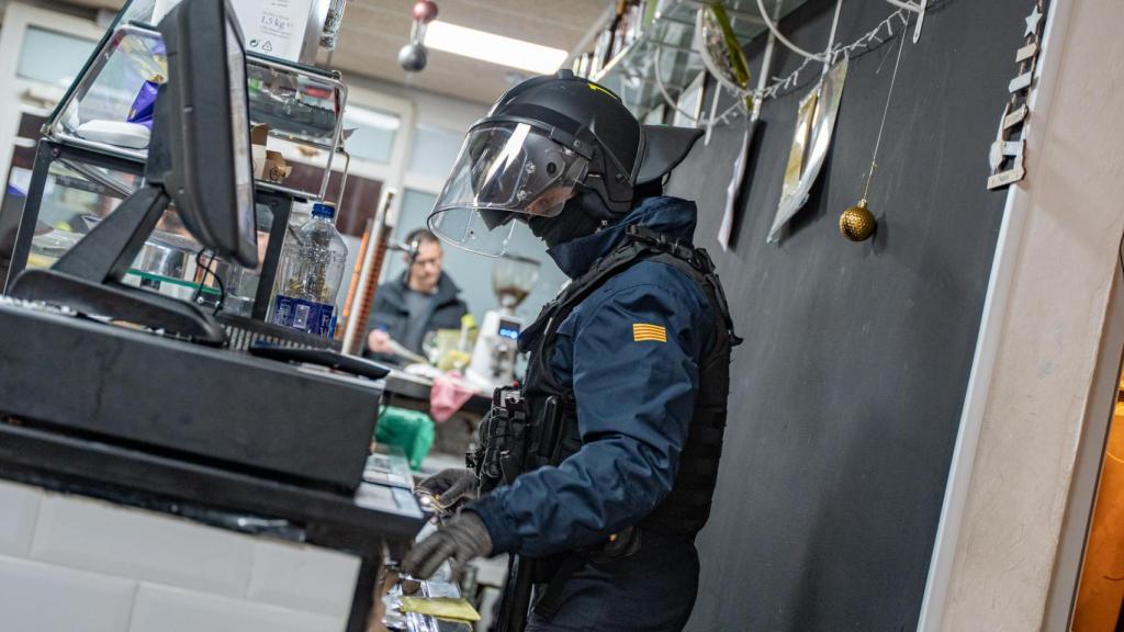 Mossos d'Esquadra durante un operativo en Granollers