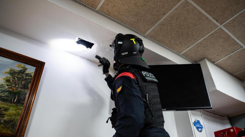 Mossos d'Esquadra durante un operativo en una imagen de archivo