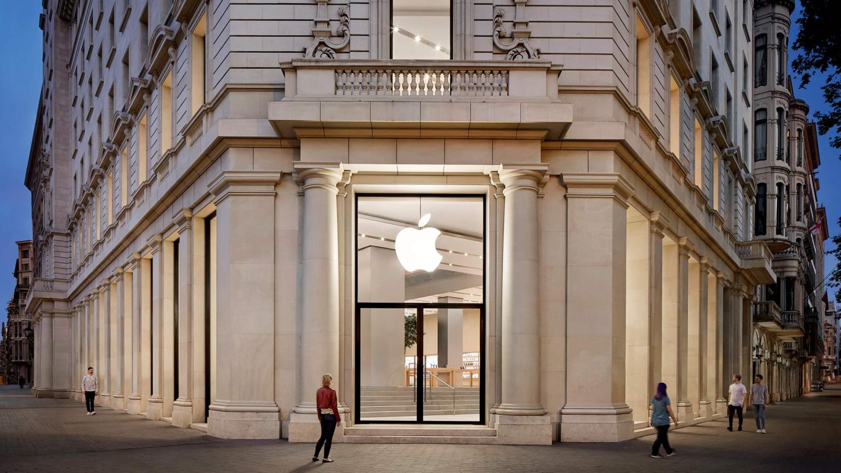 Tienda en Apple en el paseo de Gràcia de Barcelona