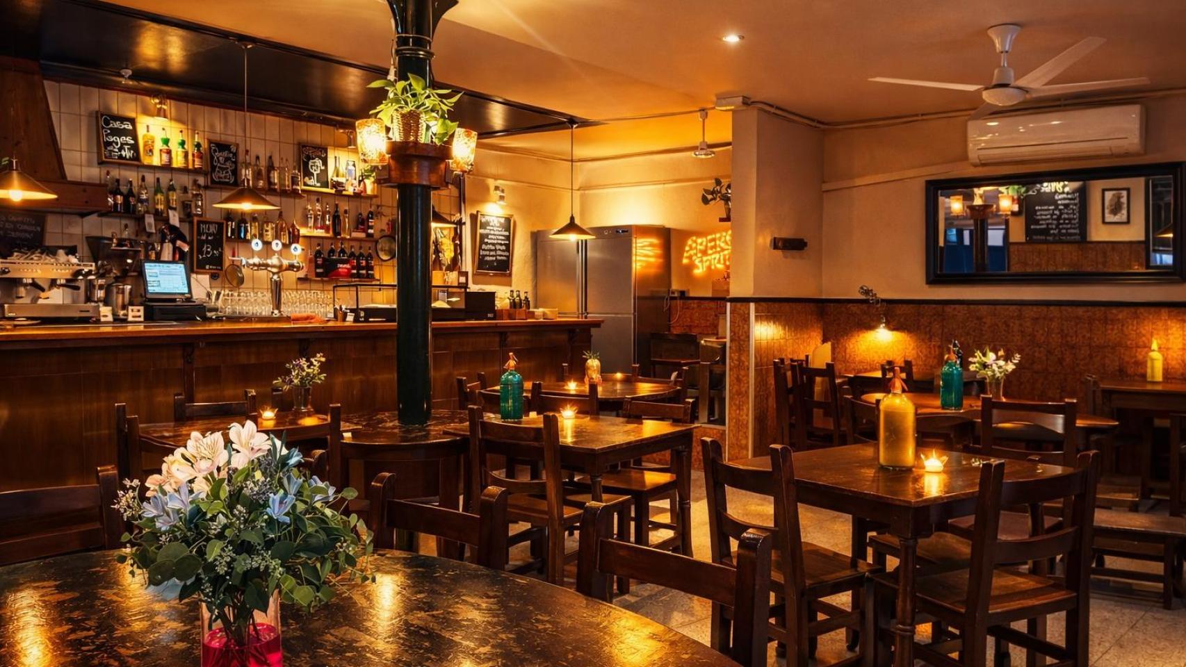 Salón de Casa Pagès, la taberna de Gràcia con 70 años de historia