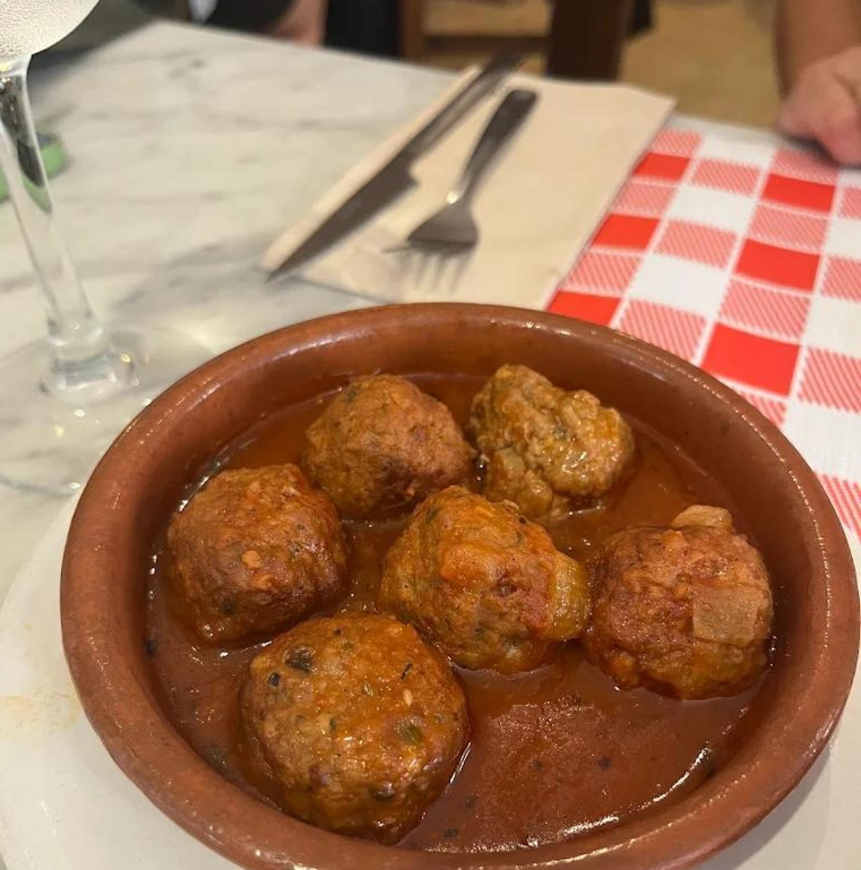 Plat de les mandonguilles de l'àvia de Casa Pagès