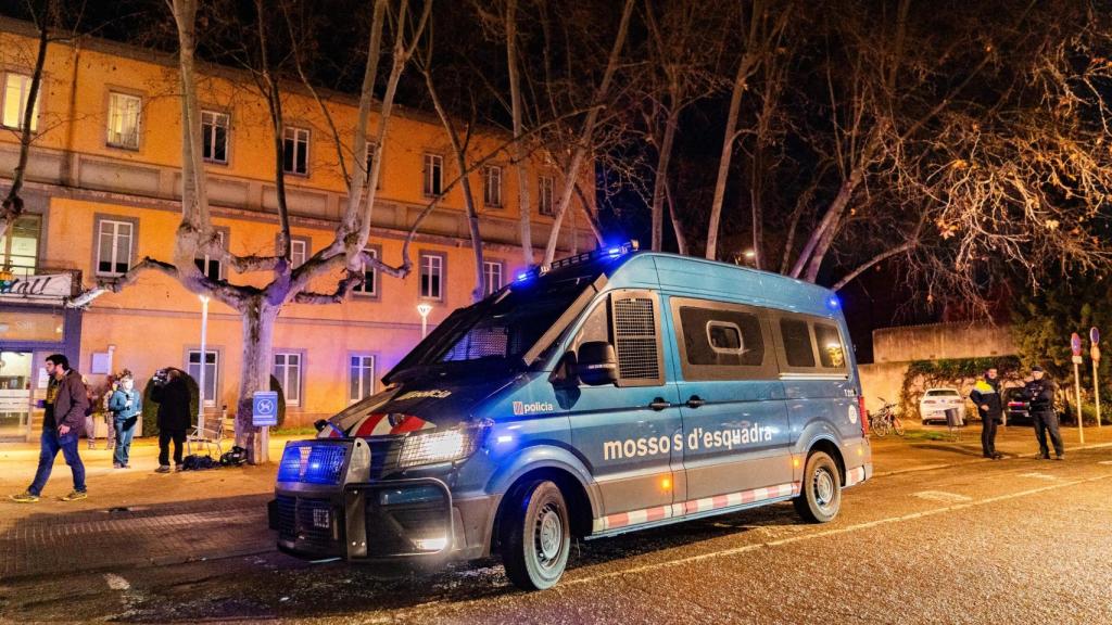 Furgón de los Mossos d'Esquadra en una foto de archivo