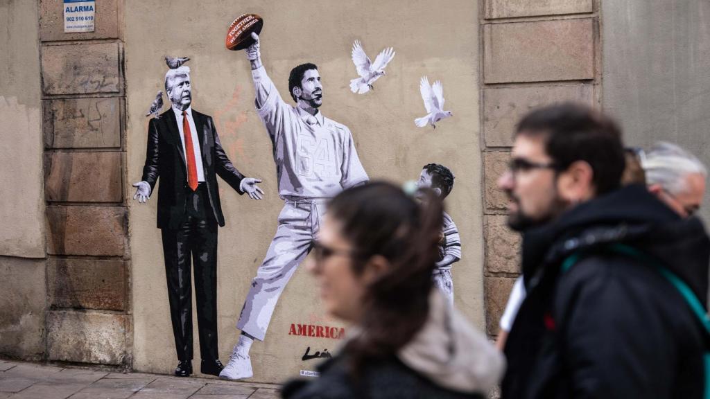 Grafiti de Bad Bunny en Barcelona