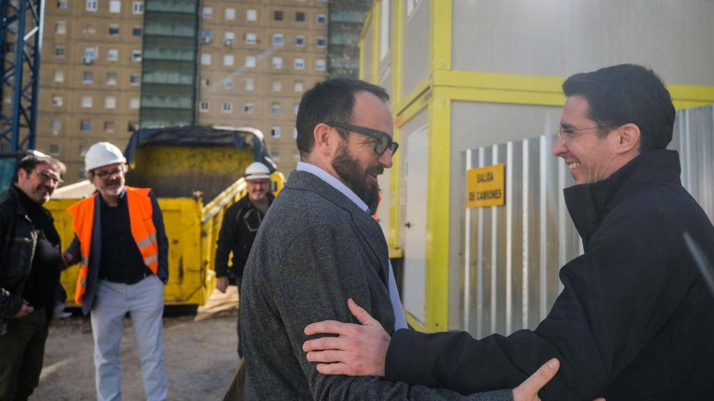 Visita a las viviendas en construcción en Badia del Vallès