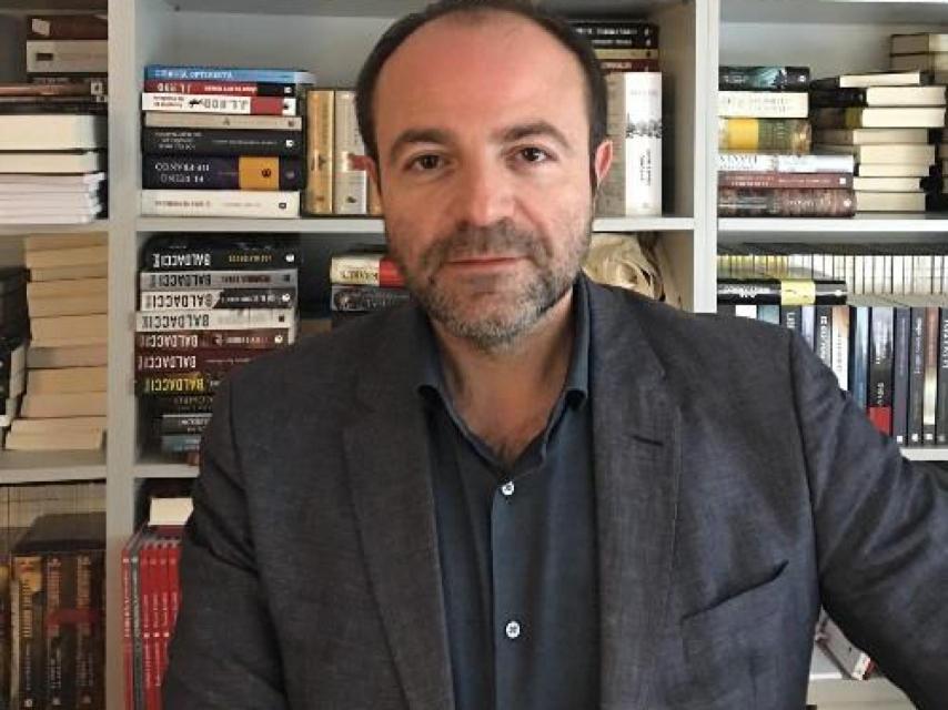Román de Vicente, editor d'Urano