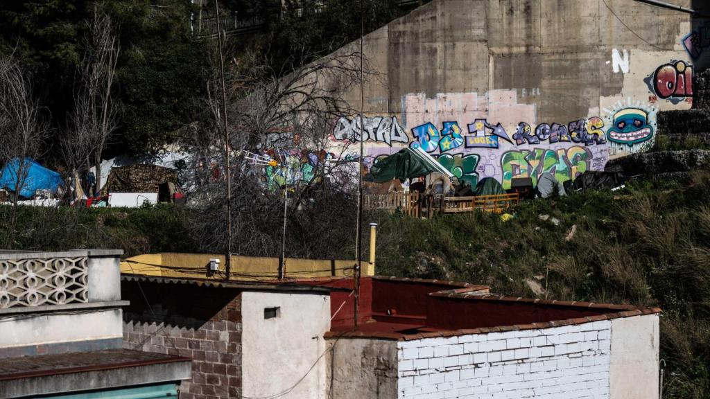 Asentamiento en la Plaza Karl Marx, entre los distritos de Horta-Guinardó y Nou Barris