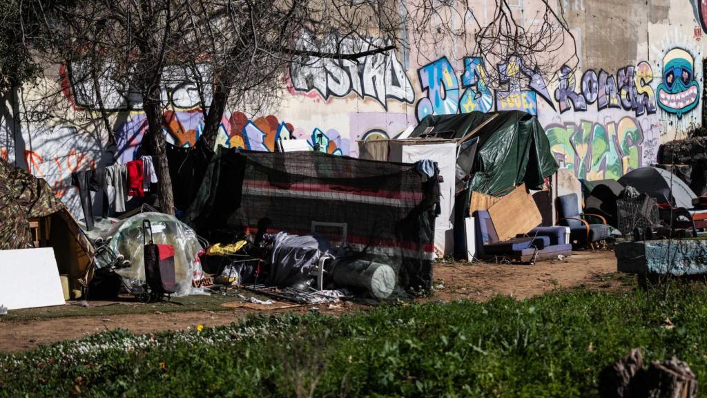 Asentamiento en la plaza Karl Marx, entre Horta-Guinardó y Nou Barris