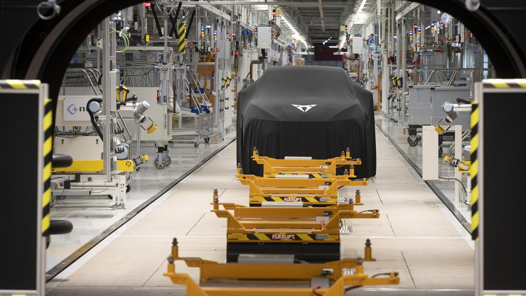 Un coche Cupra en la planta de Martorell (Barcelona) de Seat y Cupra