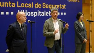 El alcalde de L'Hospitalet, David Quirós, y la consellera de Interior, Núria Parlón, en la Junta de Seguridad