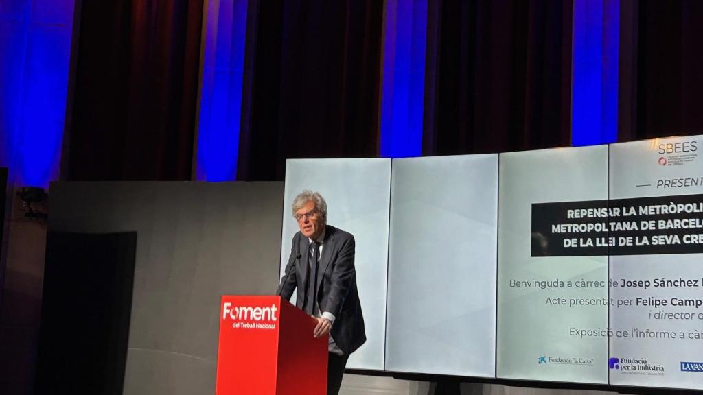 Fèlix Riera, en la sede de Foment durante la presentación del Informe V sobre el futuro de la Gran Barcelona
