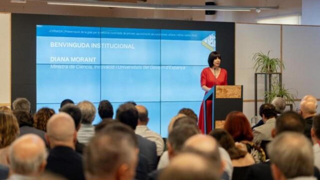 Diana Morant, ministra de Ciencia, Innovación y Universidades, durante una ponencia enmarcada en la elaboración de la Ordenanza