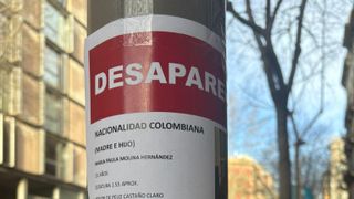 Cartel en la calle que busca a los desaparecidos en Barcelona